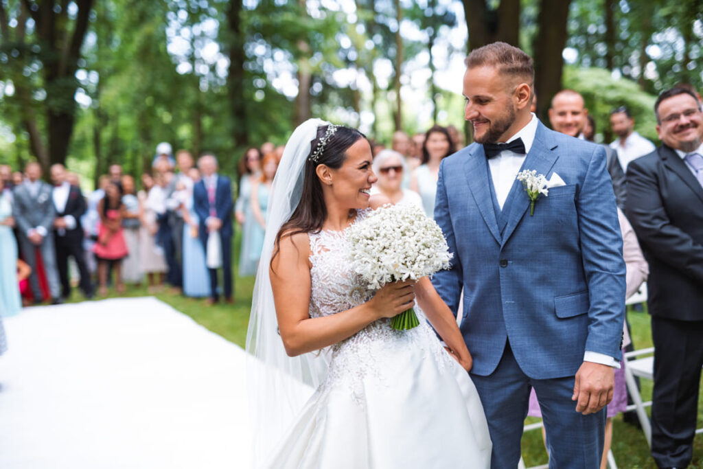 Nikola Elefant svatební fotografka svatební místo Zámek Ratměřice